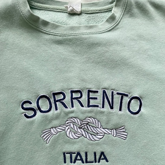 Green white pastel Sorrento Italy embroidered crewneck - Picture 2 of 7